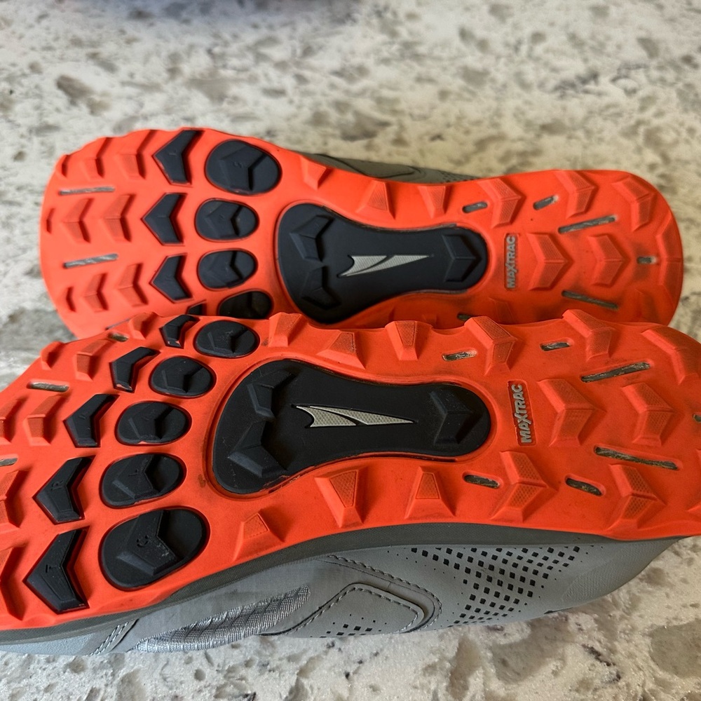 Altra Lone Peak 6 Men's Gray and Red Trail Shoes - Picture 7 of 7